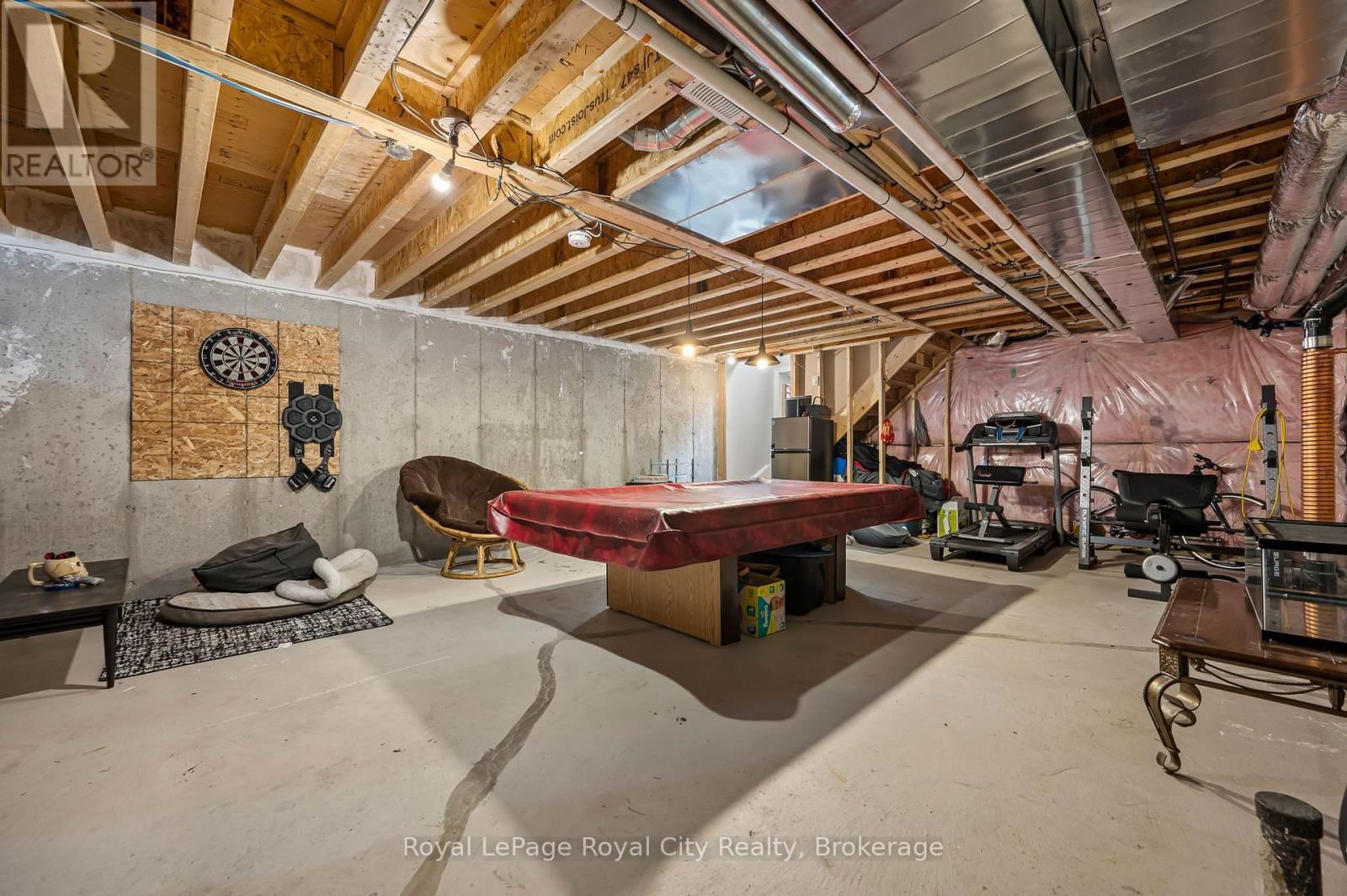 23 COURTNEY STREET Image 27