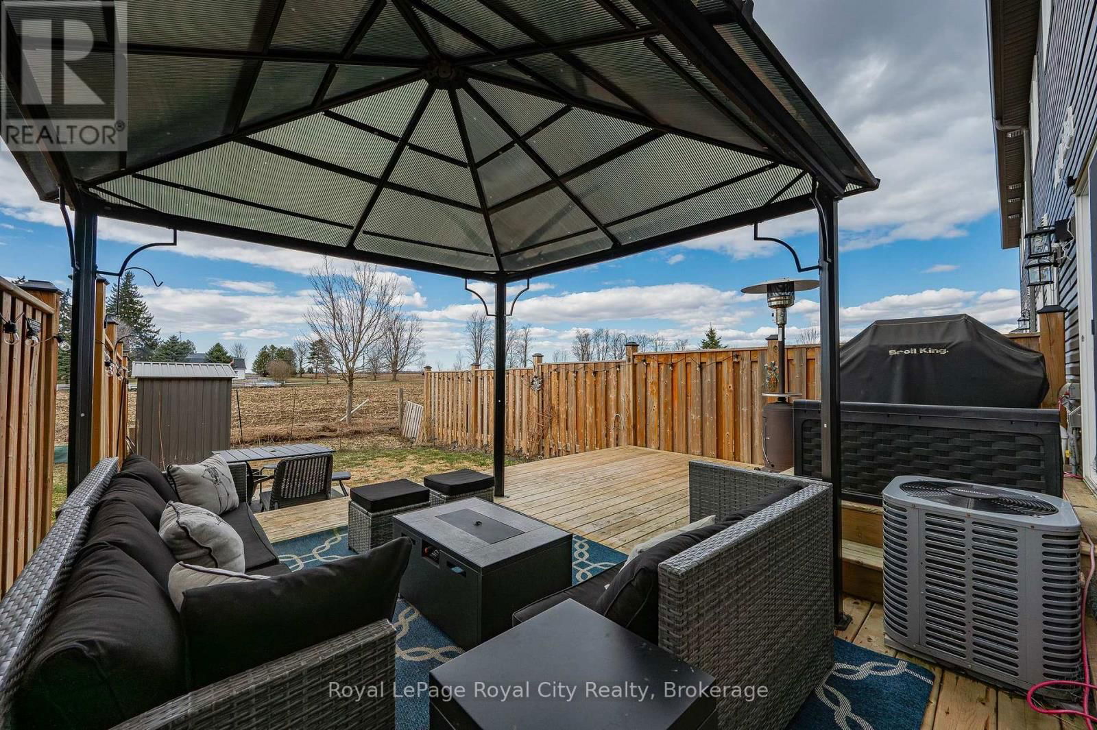 23 COURTNEY STREET Image 28