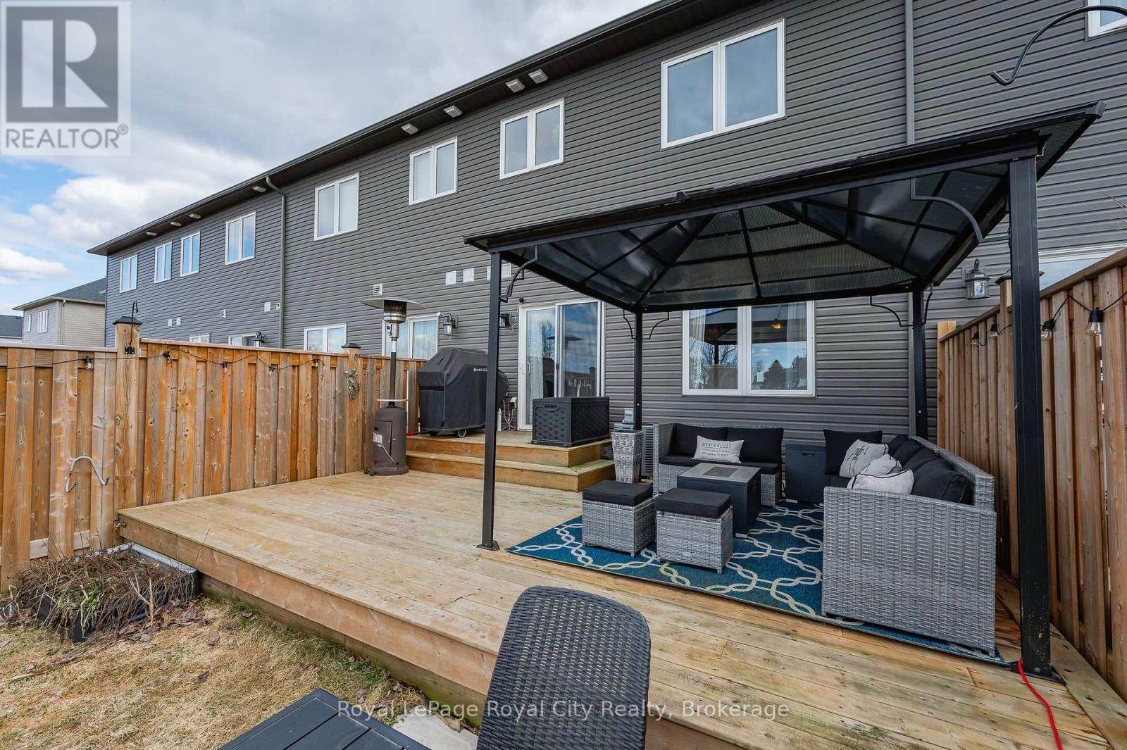 23 COURTNEY STREET Image 29