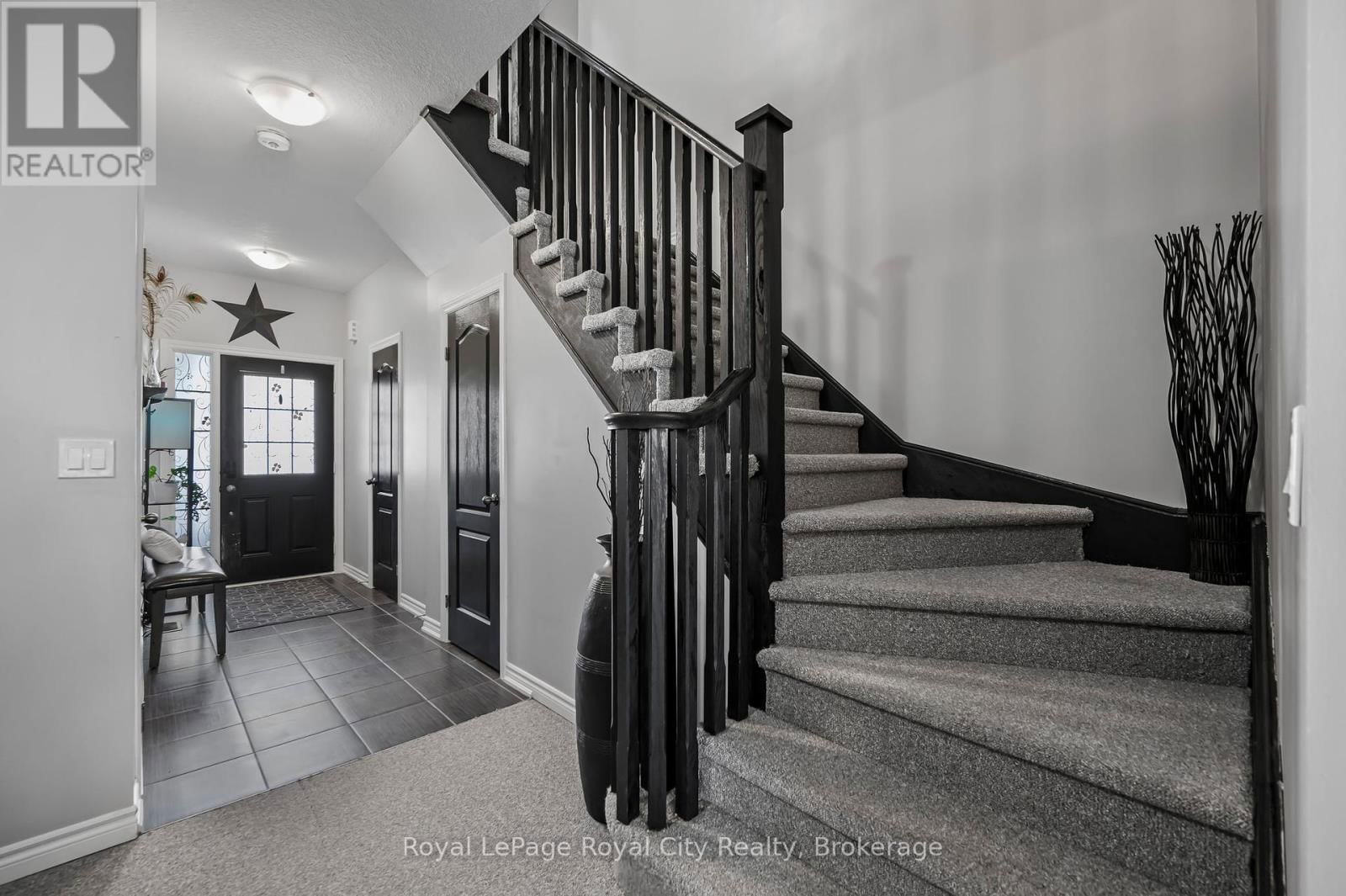 23 COURTNEY STREET Image 3