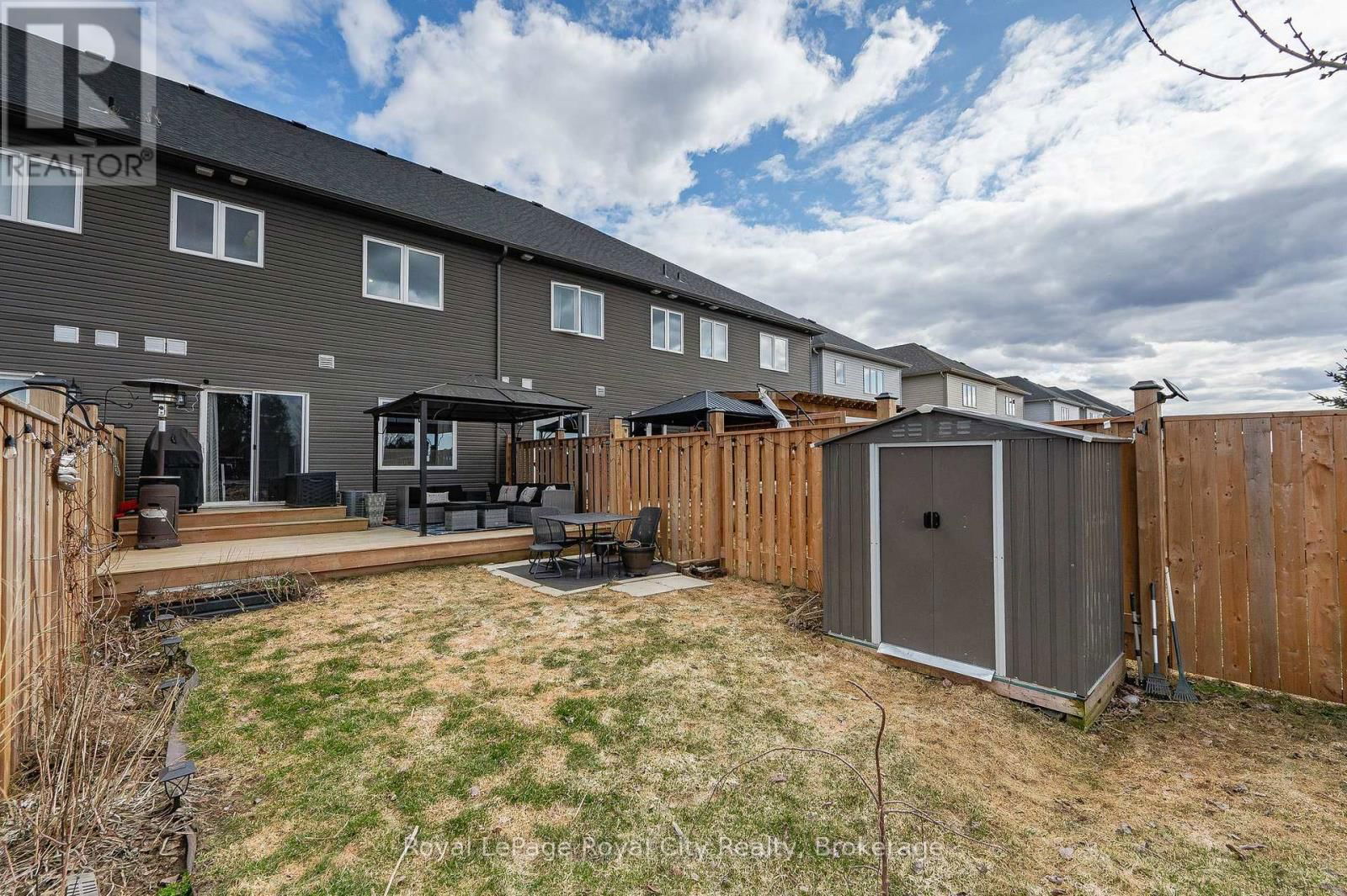 23 COURTNEY STREET Image 30