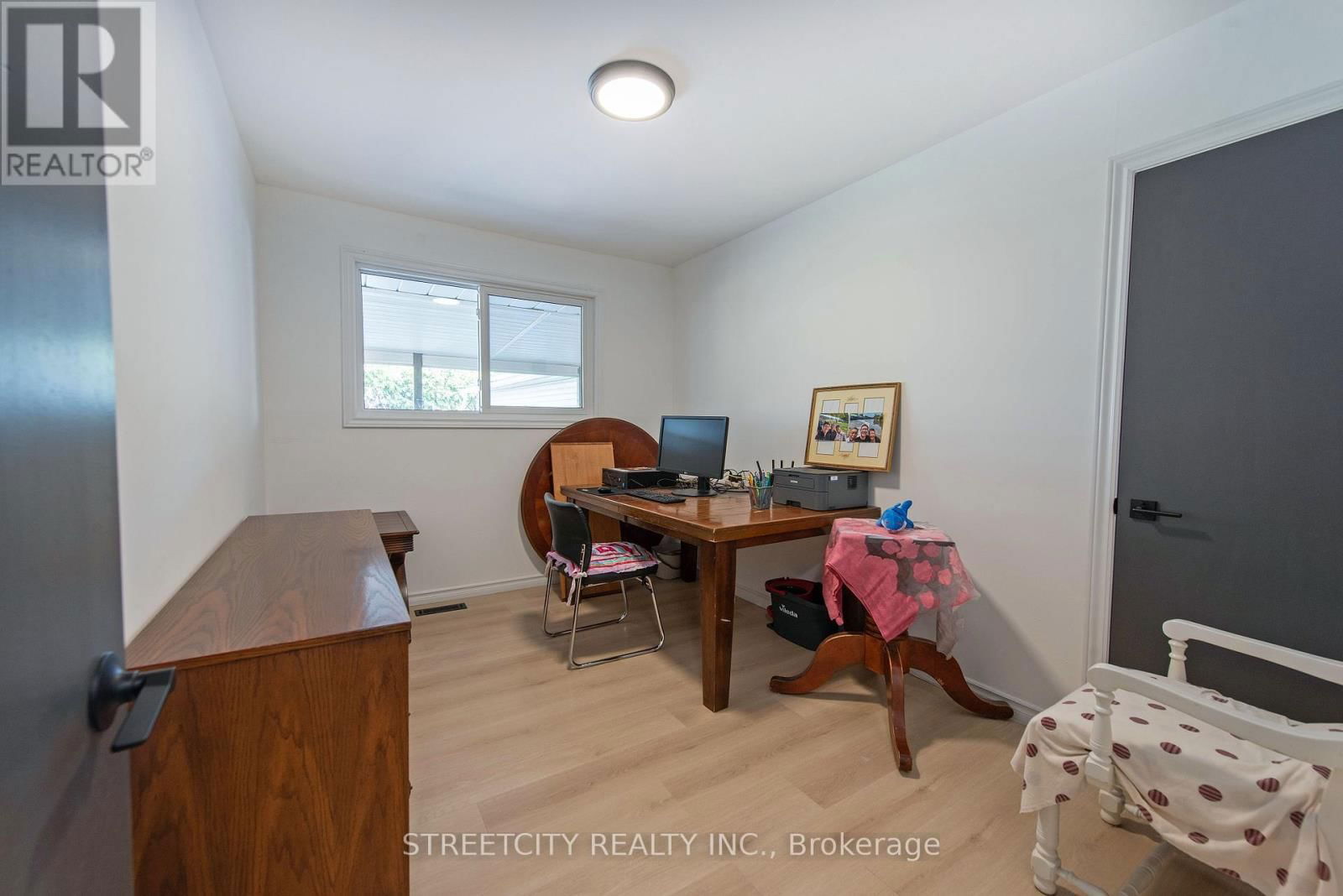 69 ALAYNE CRESCENT Image 20