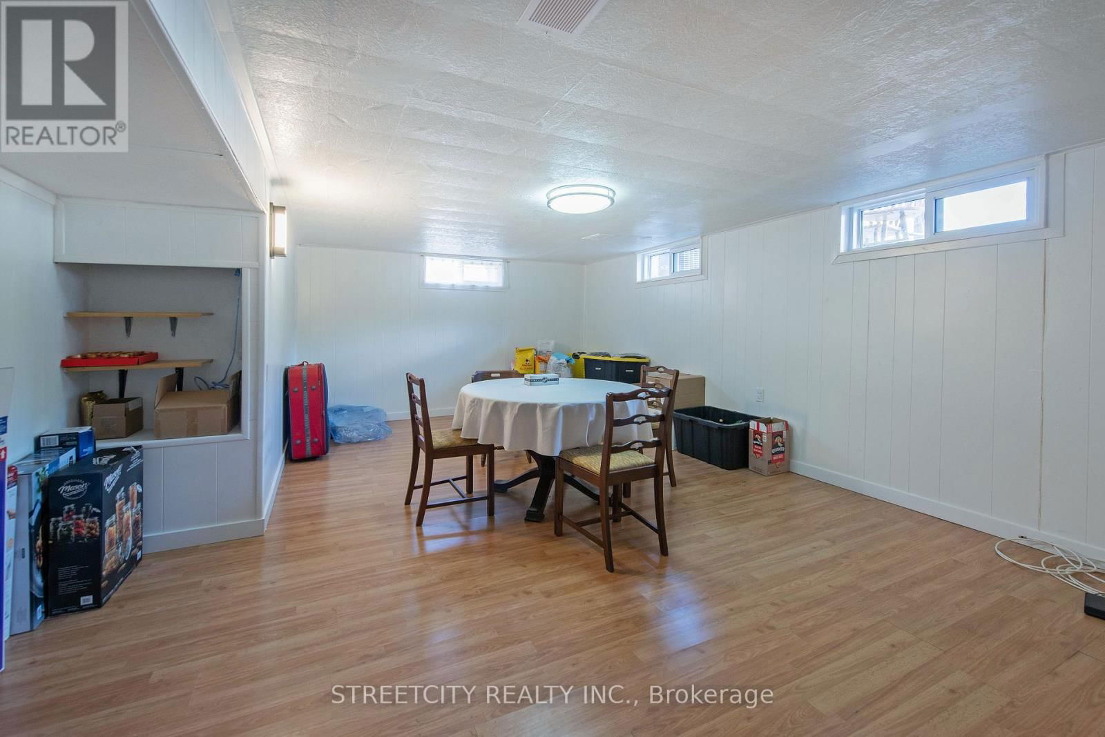 69 ALAYNE CRESCENT Image 26