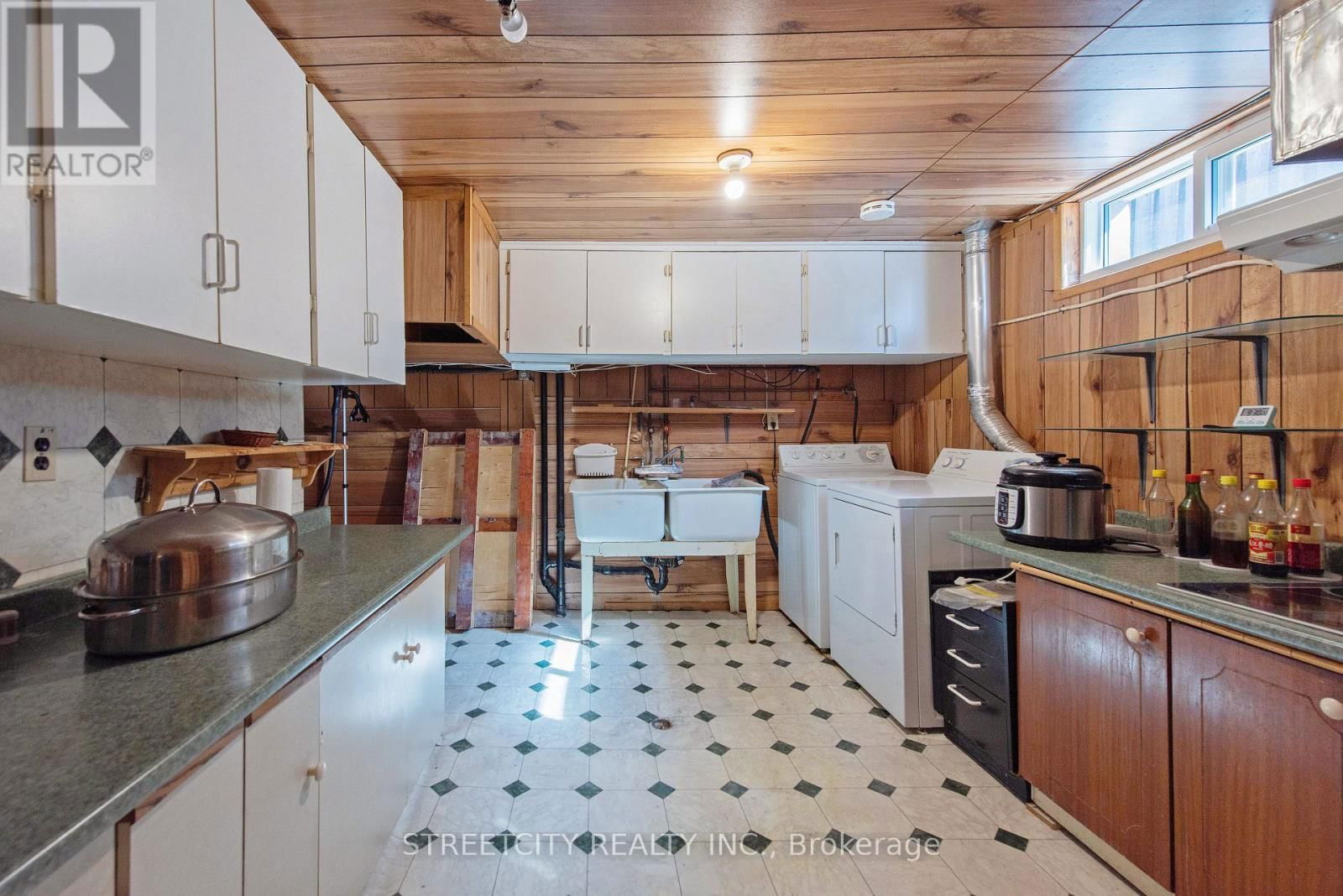 69 ALAYNE CRESCENT Image 34