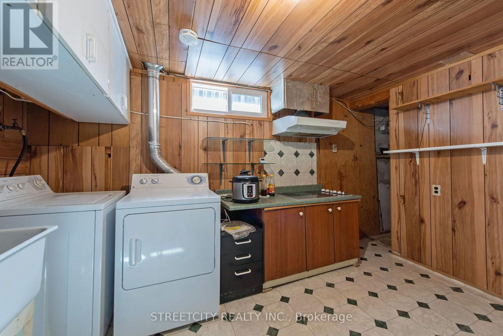 69 ALAYNE CRESCENT Image 35