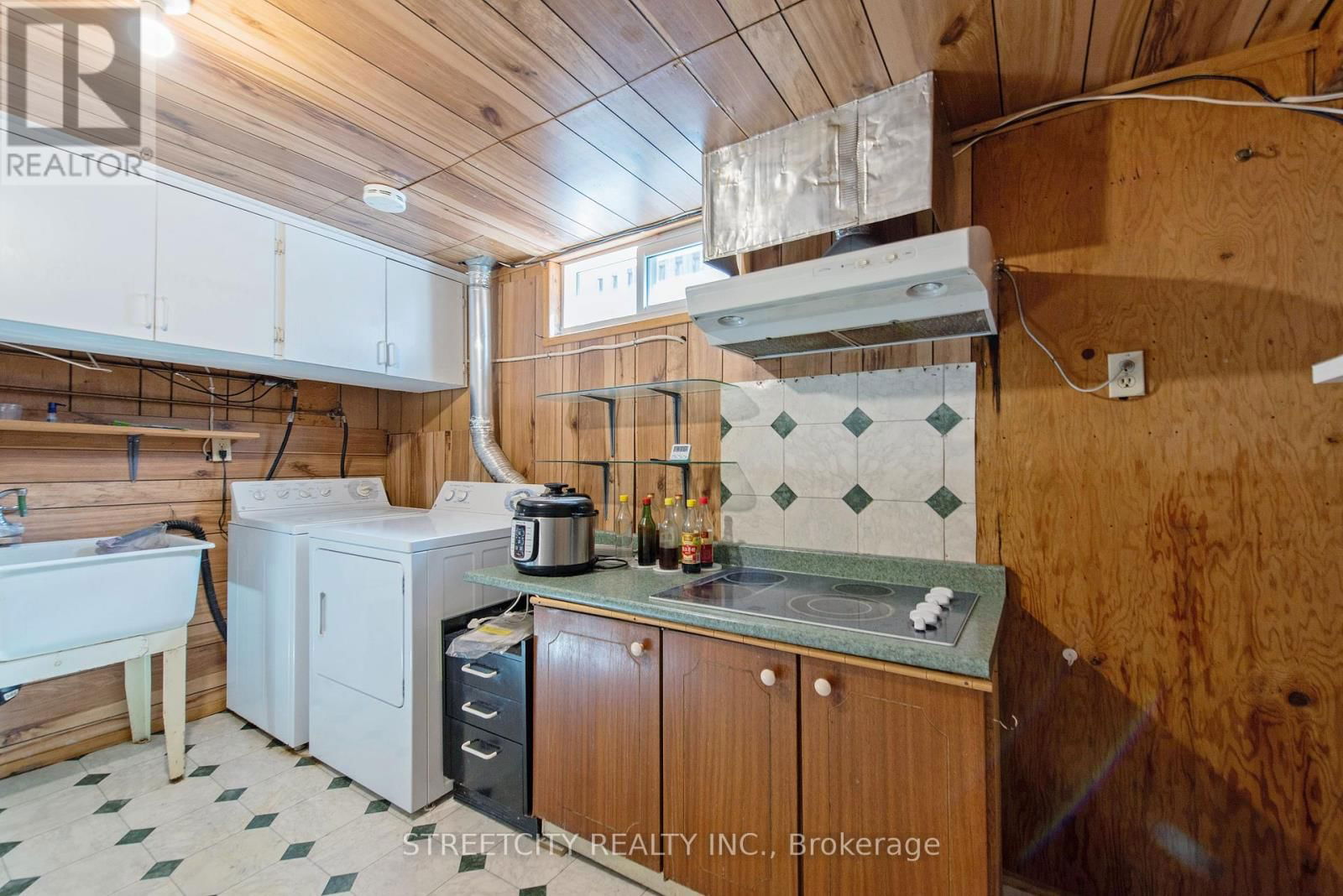 69 ALAYNE CRESCENT Image 36