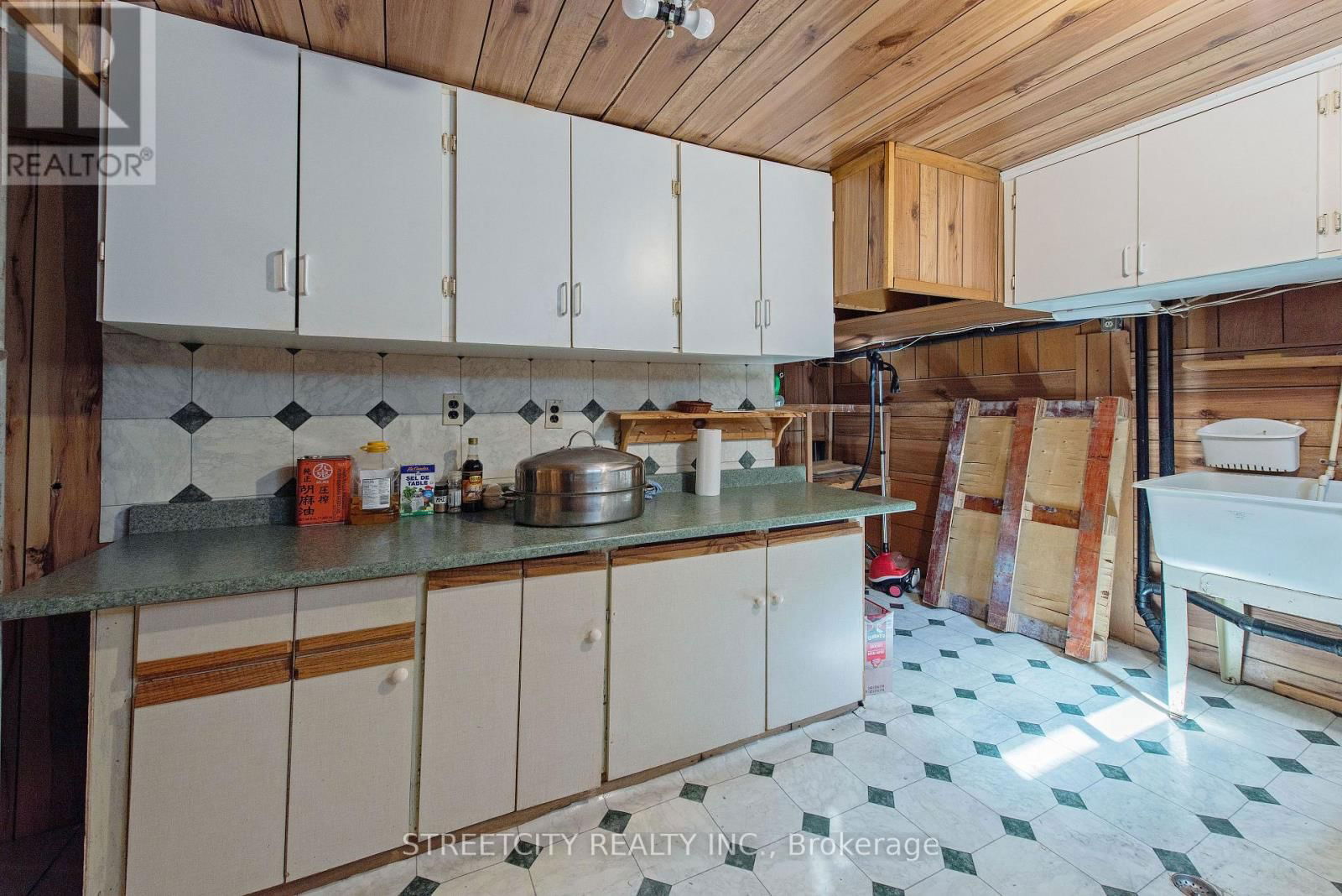 69 ALAYNE CRESCENT Image 37