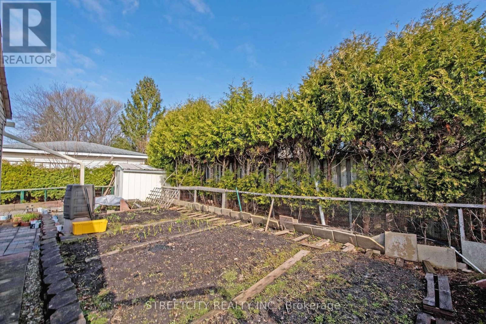 69 ALAYNE CRESCENT Image 46