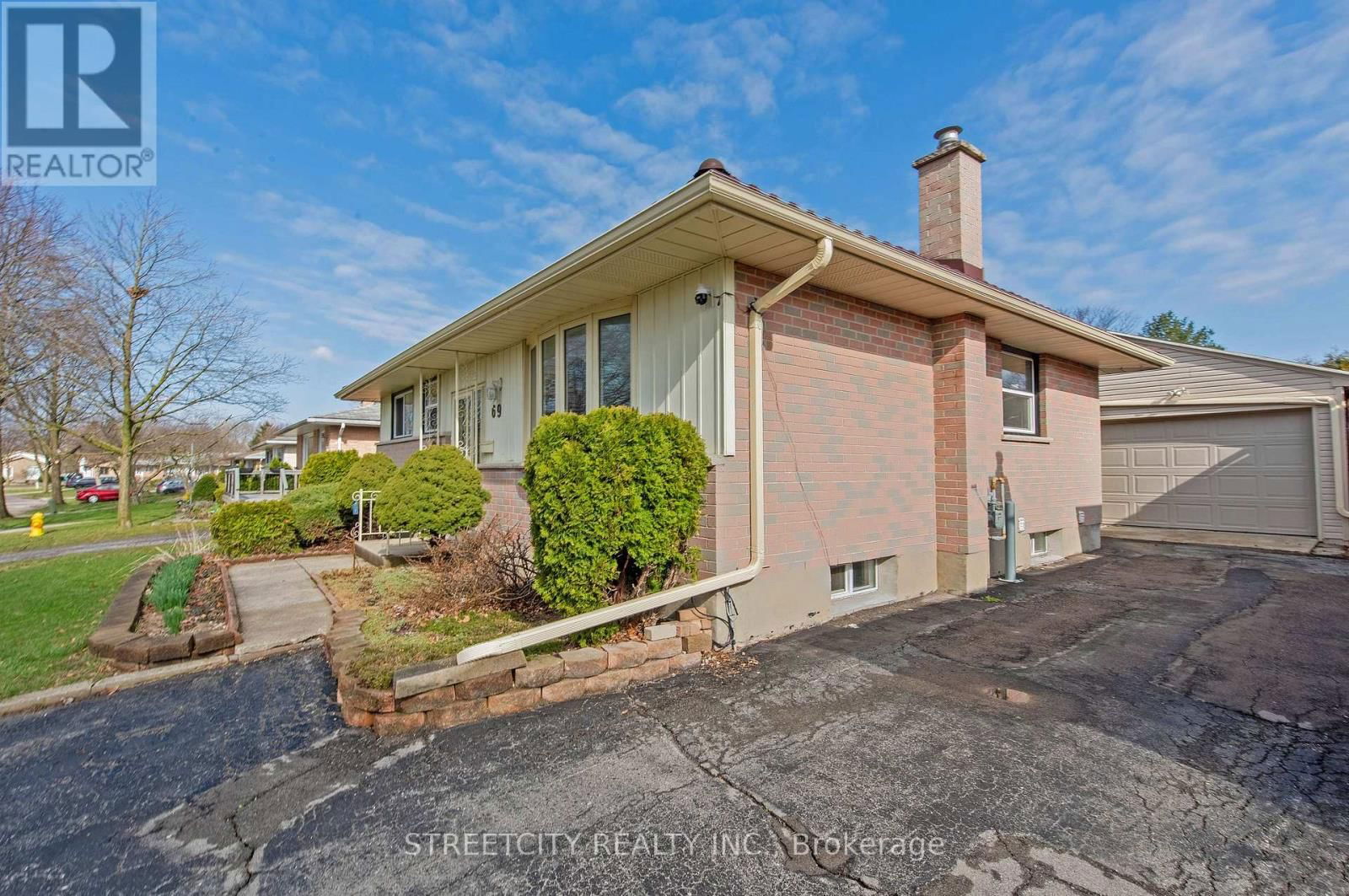 69 ALAYNE CRESCENT Image 5