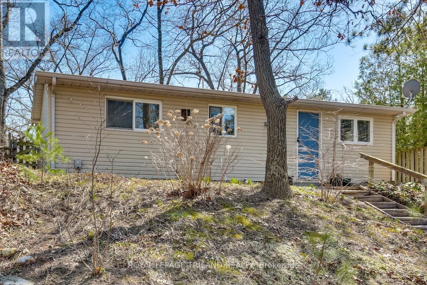 7933 KATHARINE CRESCENT Image 28