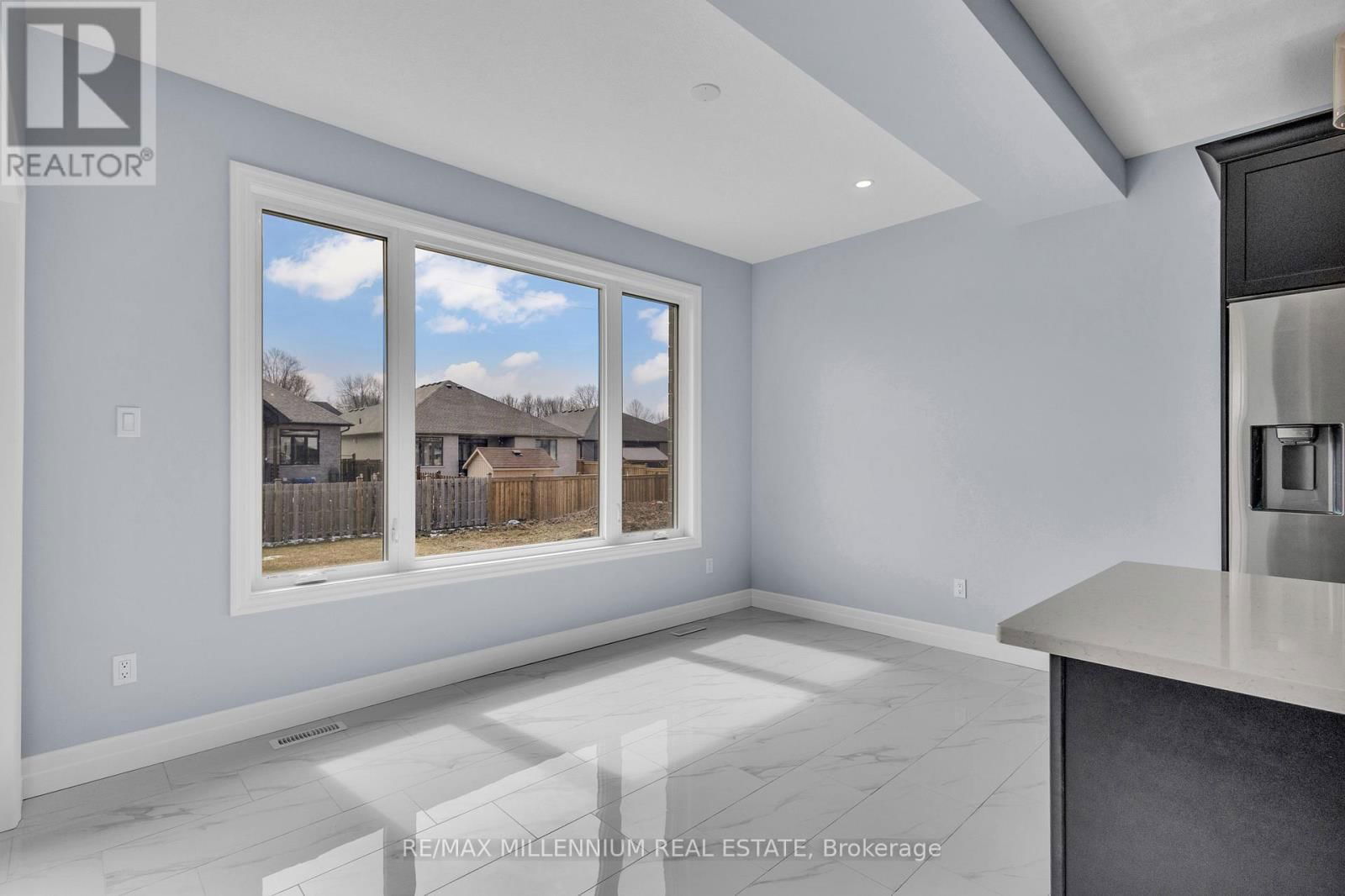 176 FOXBOROUGH PLACE Image 16