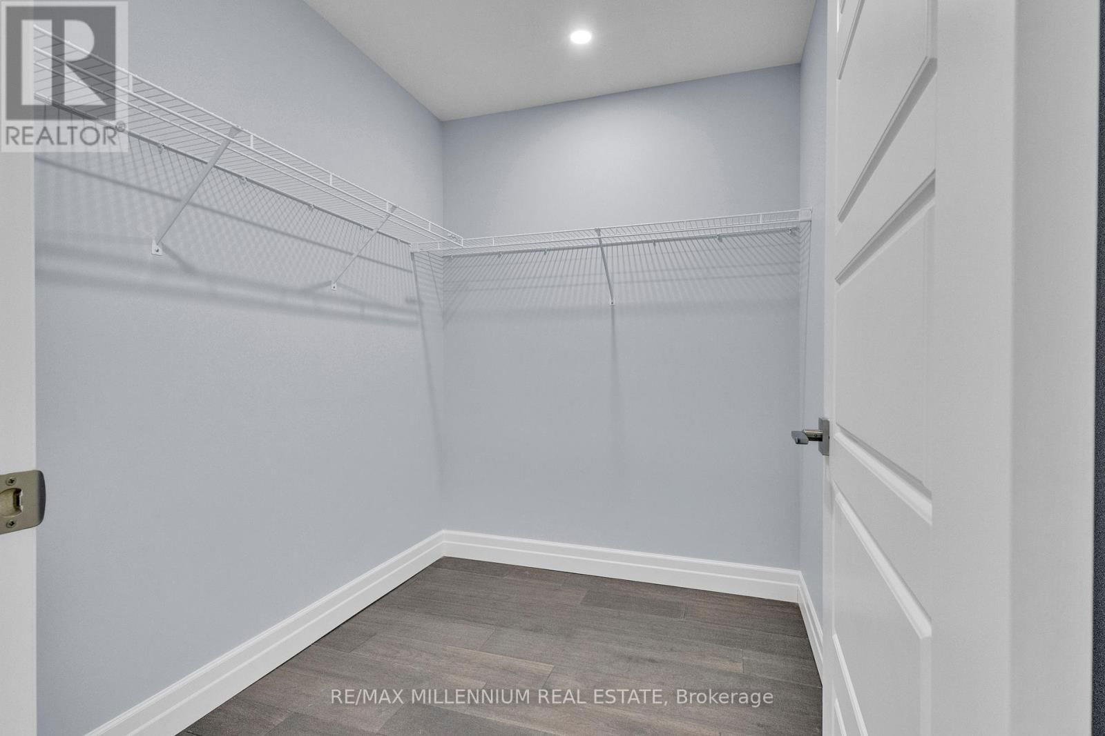 176 FOXBOROUGH PLACE Image 20