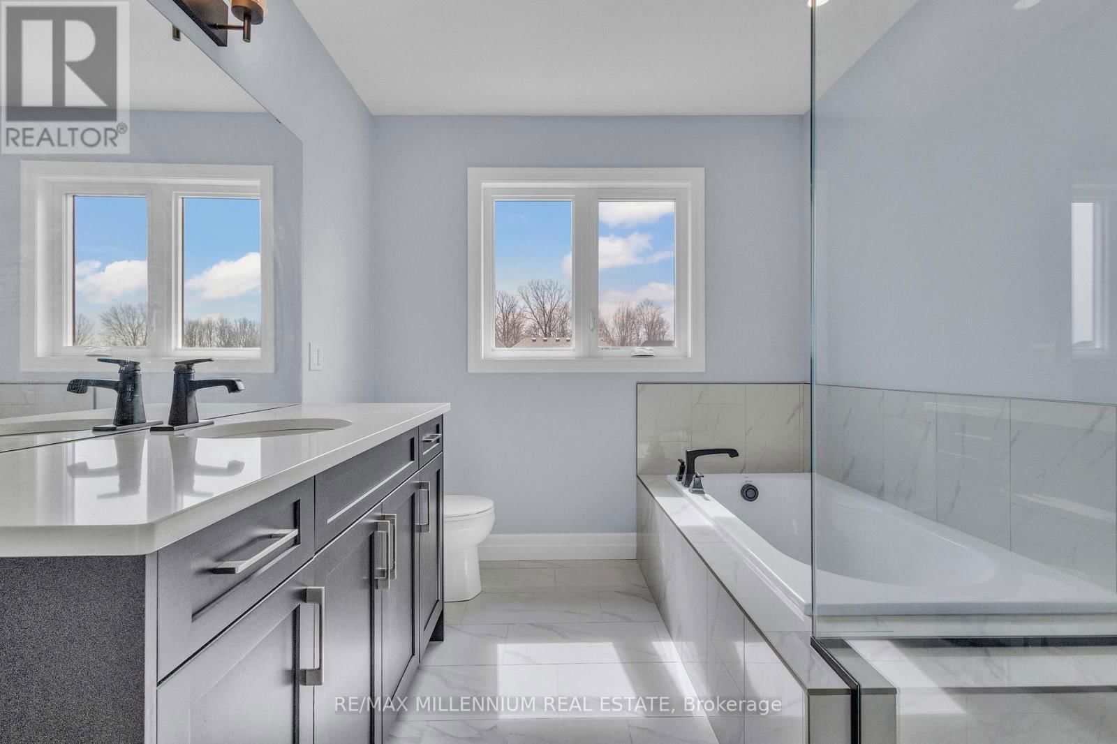 176 FOXBOROUGH PLACE Image 21