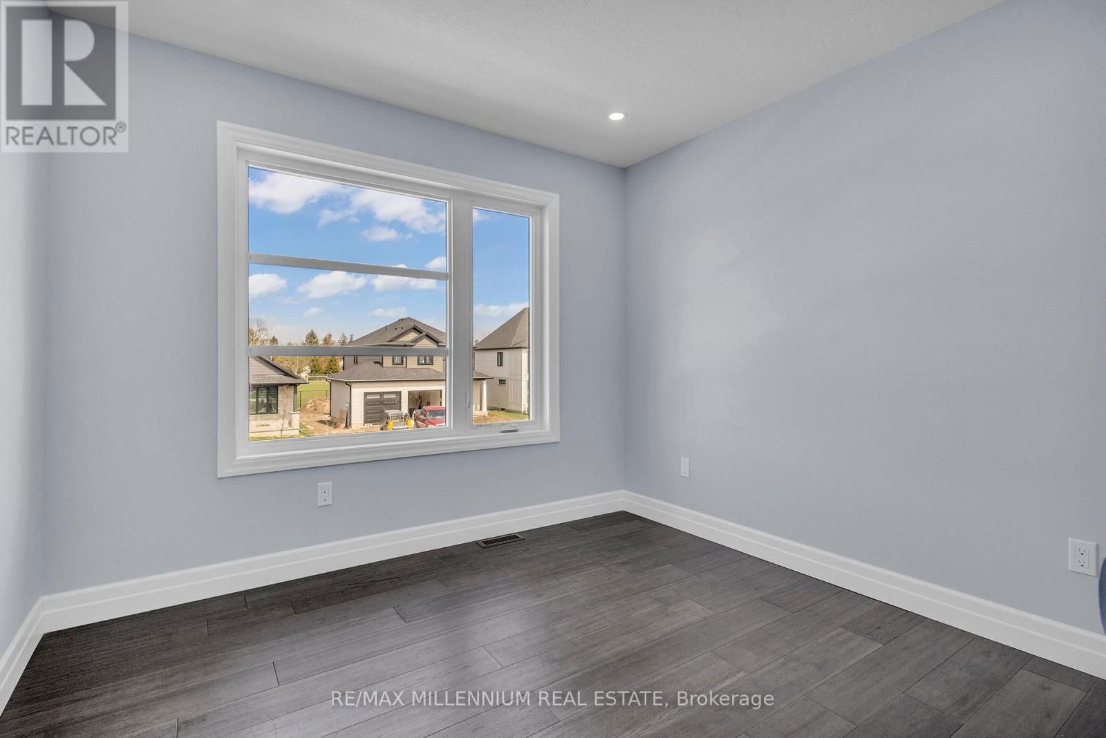 176 FOXBOROUGH PLACE Image 27