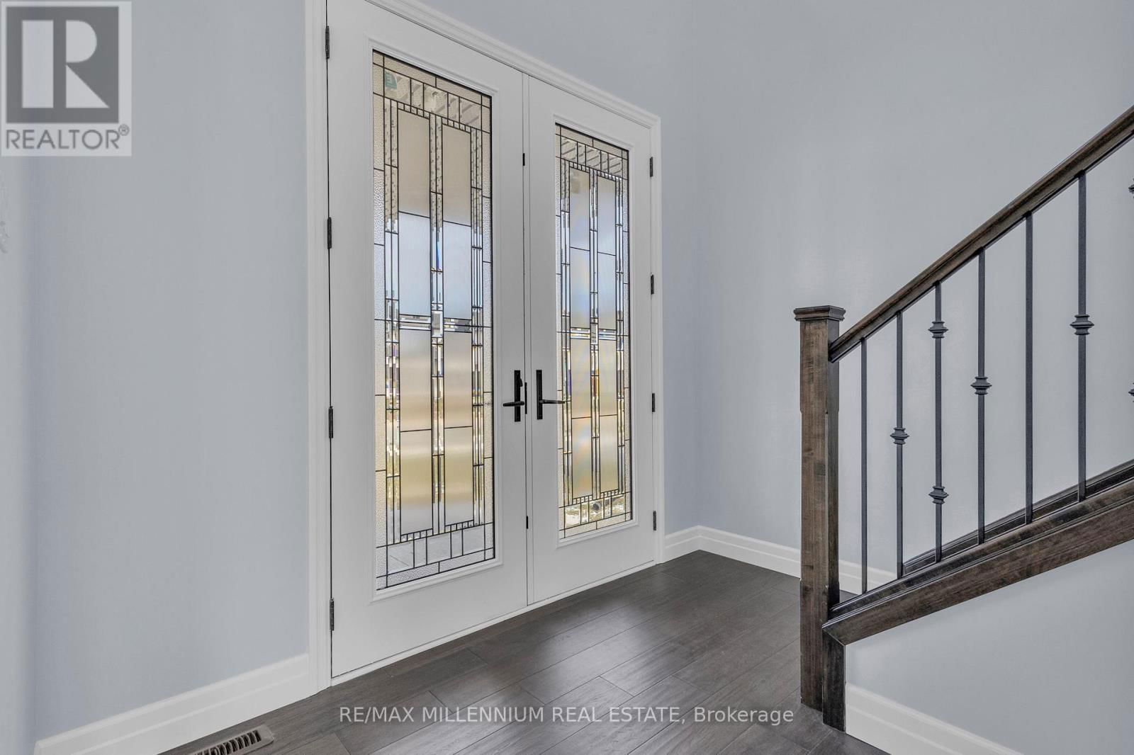 176 FOXBOROUGH PLACE Image 6