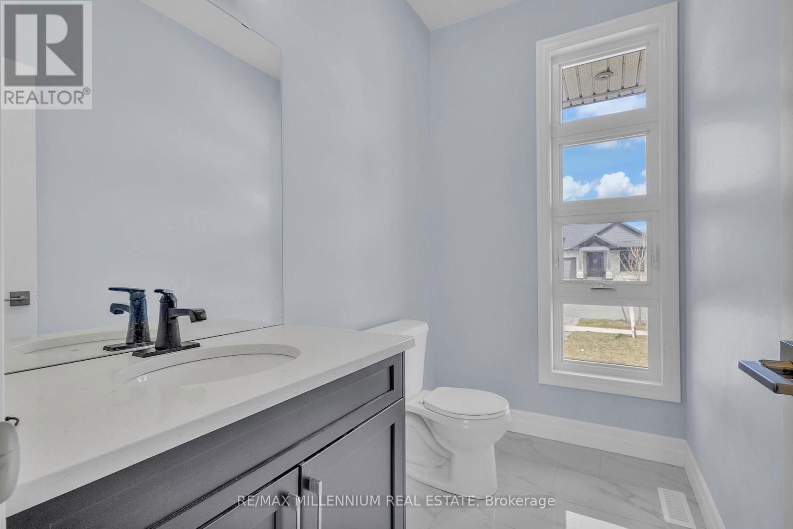 176 FOXBOROUGH PLACE Image 9