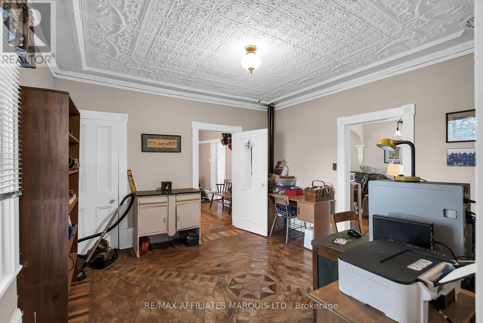 7 SPRUCE STREET Image 16