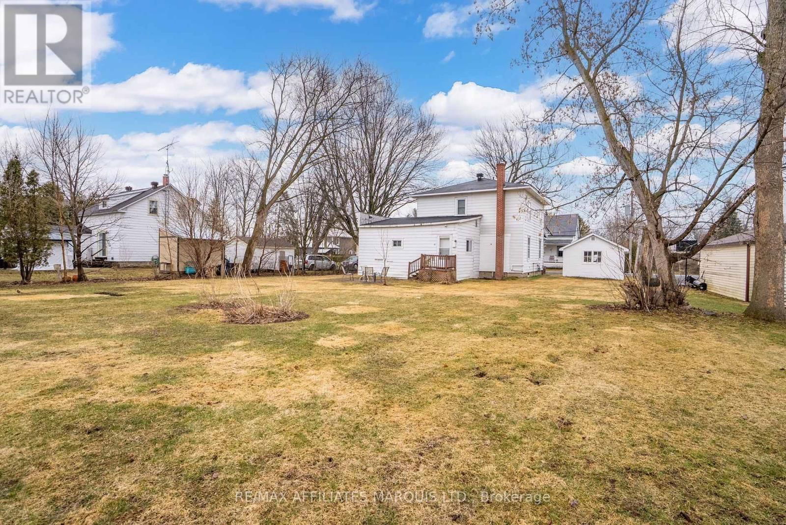 7 SPRUCE STREET Image 32