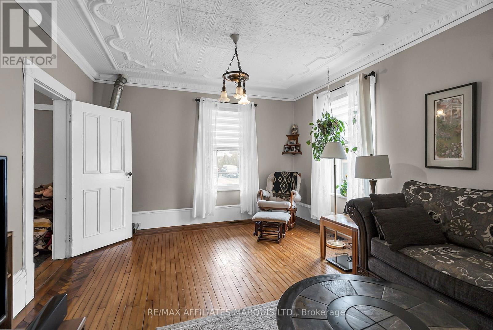 7 SPRUCE STREET Image 6