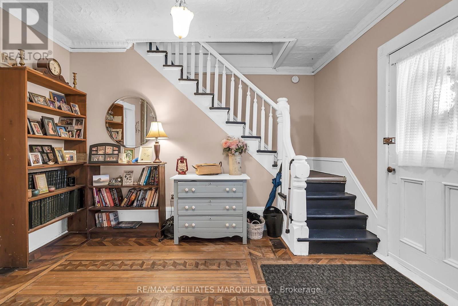 7 SPRUCE STREET Image 9