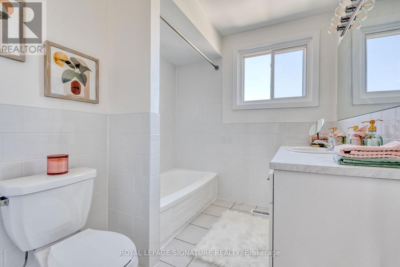 14 - 20 ANNA CAPRI DRIVE Image 21