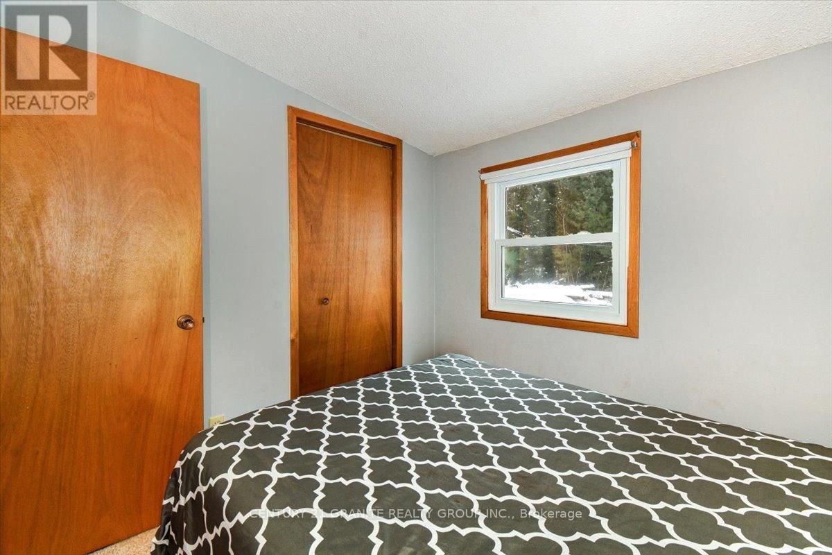 15 CRYDERMAN COURT Image 32