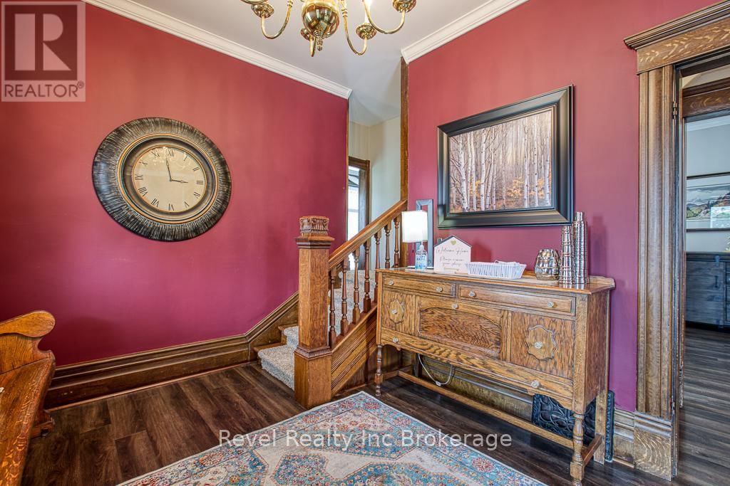 121 KING STREET WEST Image 31