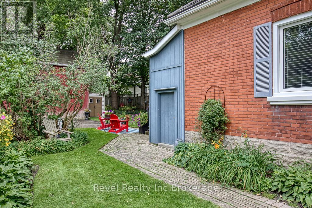 121 KING STREET WEST Image 4
