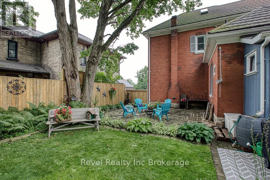 121 KING STREET WEST Image 9