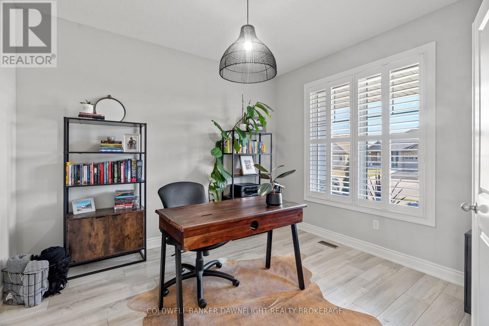 77 DEREHAM DRIVE Image 6