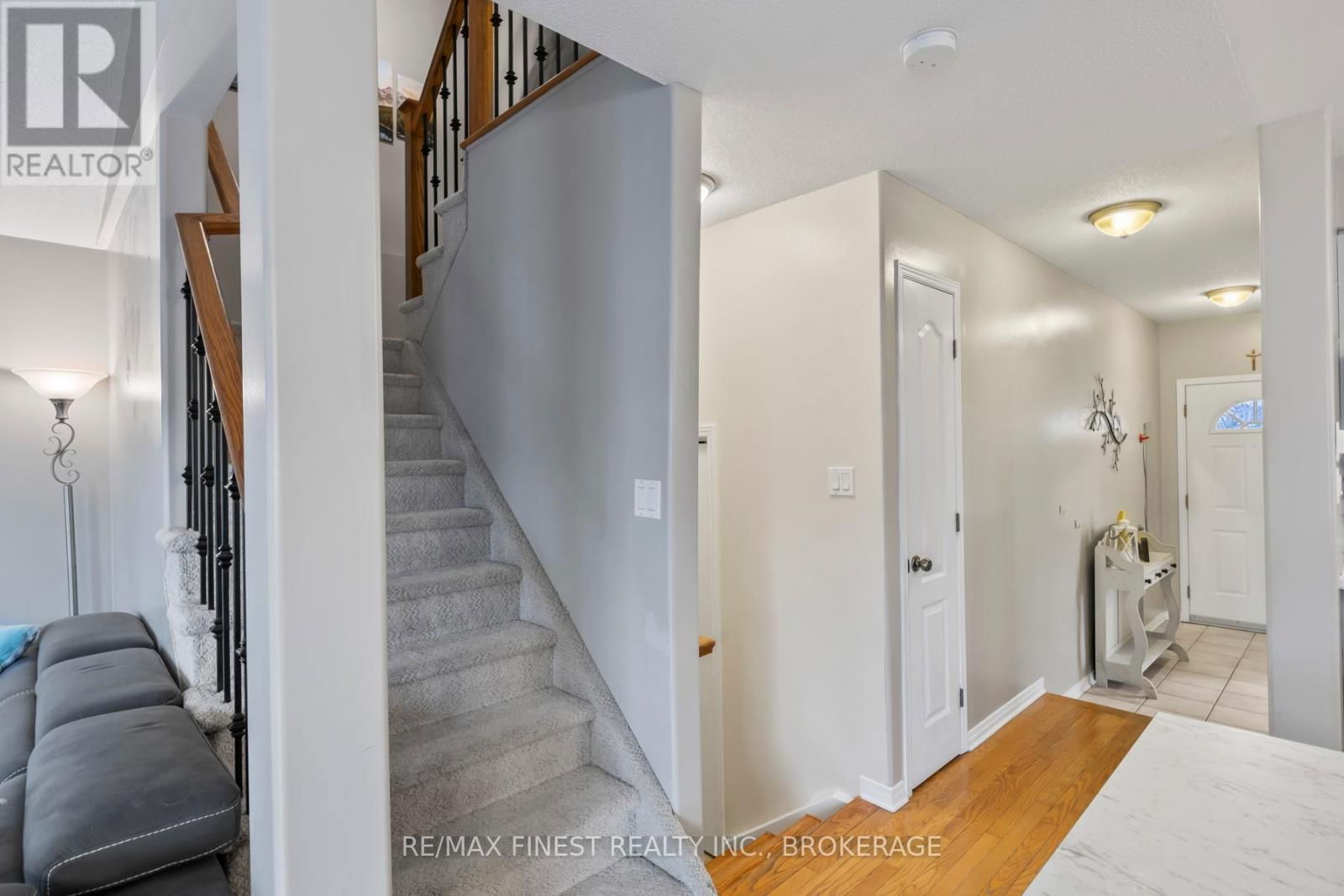 294 QUARRY POND COURT Image 17