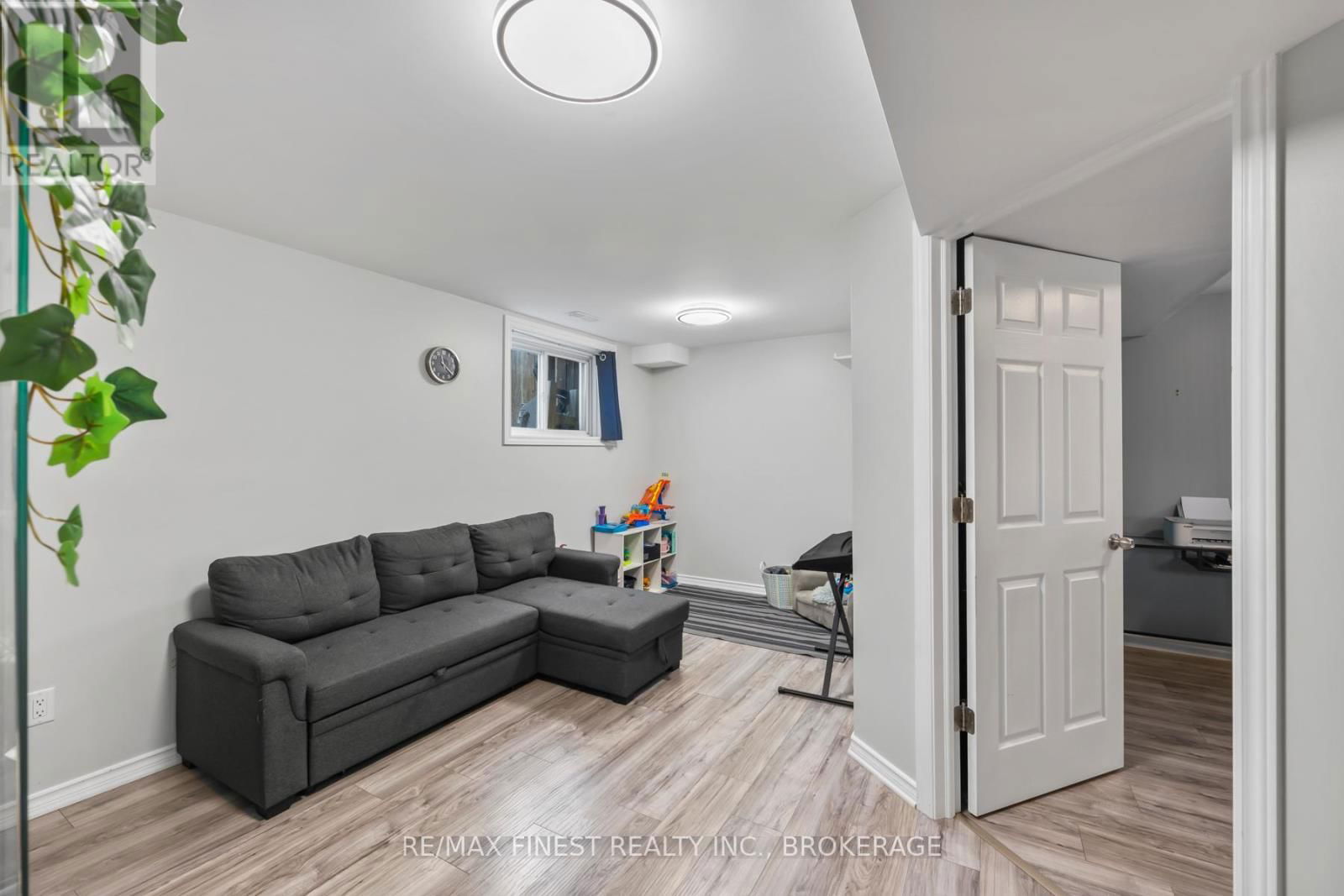 294 QUARRY POND COURT Image 35