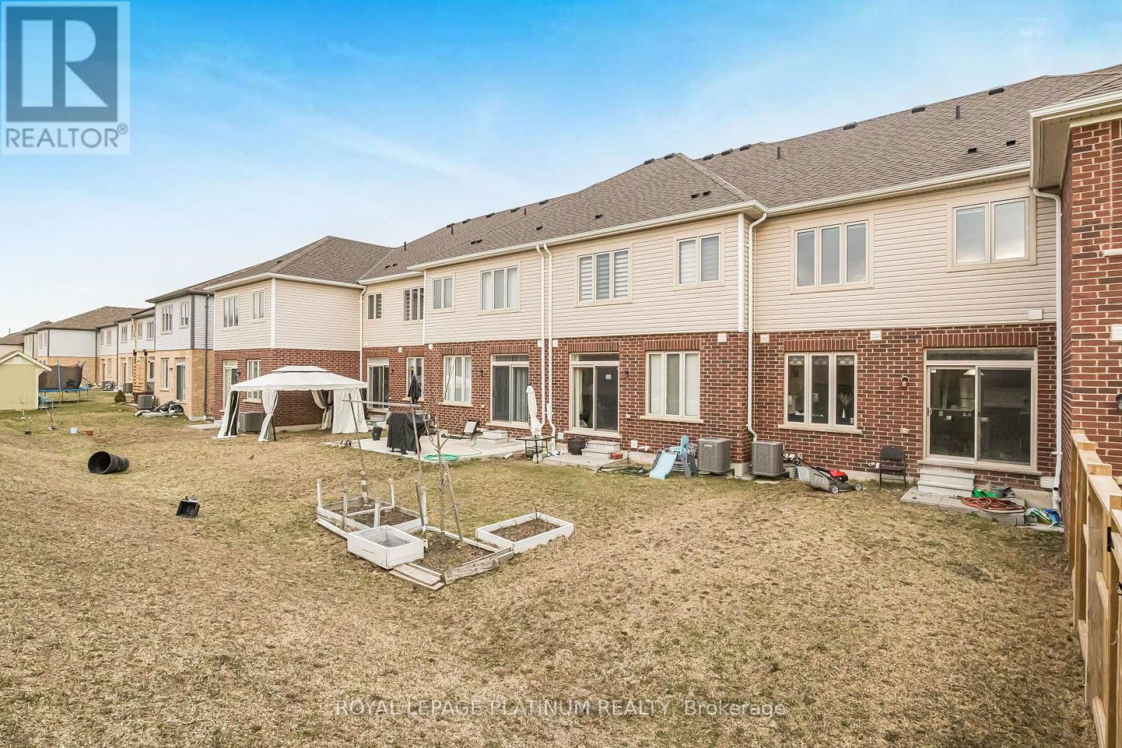 96 REISTWOOD DRIVE Image 25