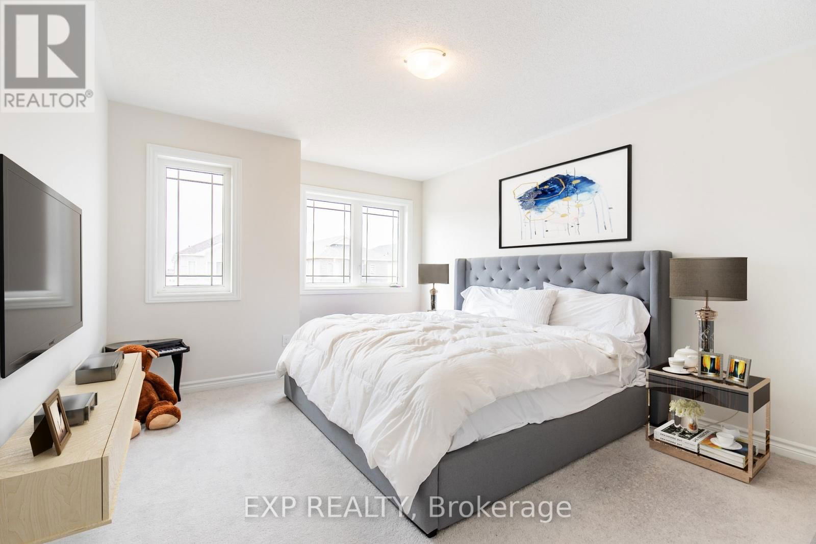 251 PALACE STREET Image 14