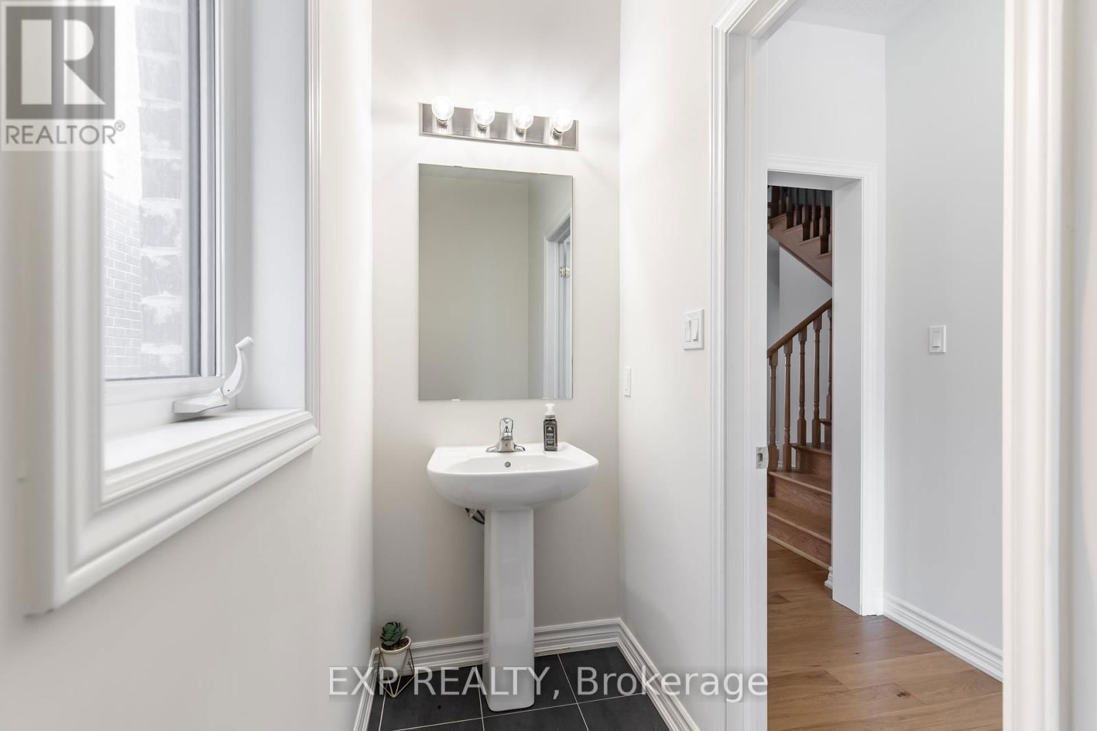 251 PALACE STREET Image 4