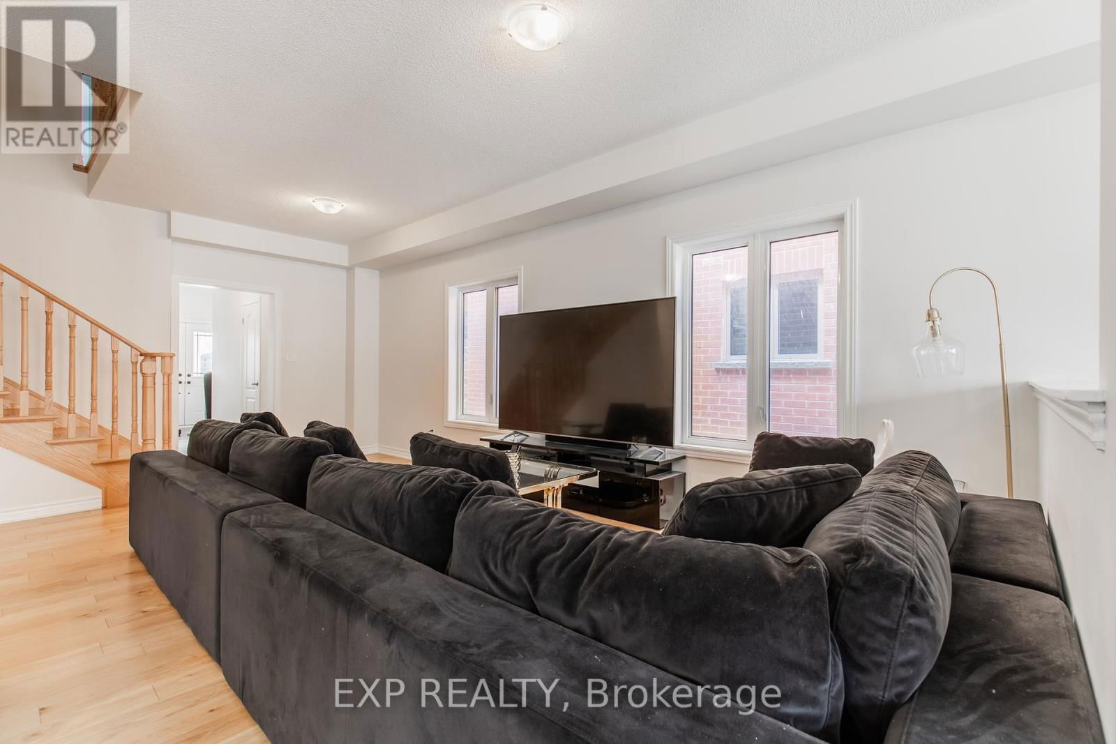 251 PALACE STREET Image 5