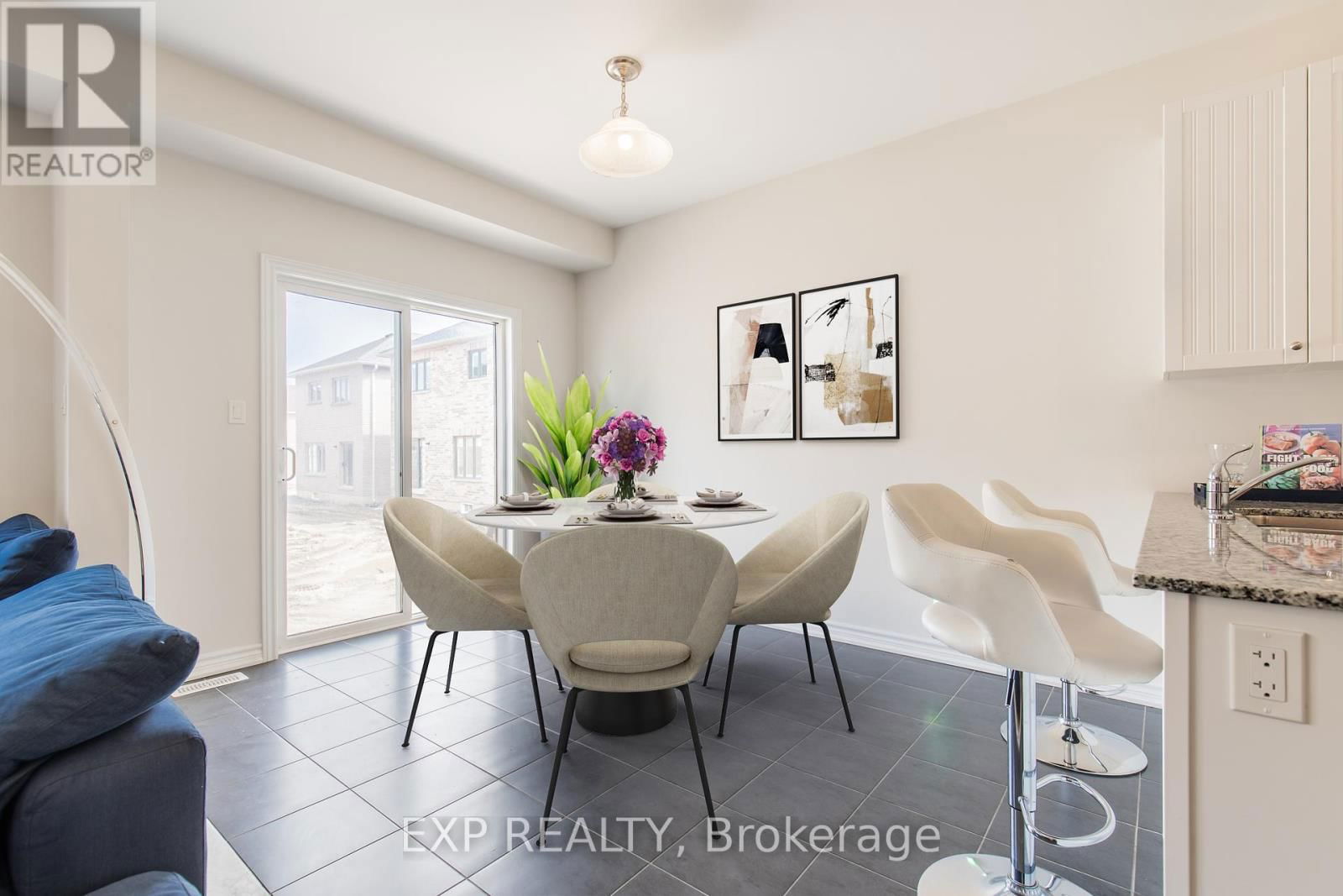 251 PALACE STREET Image 7