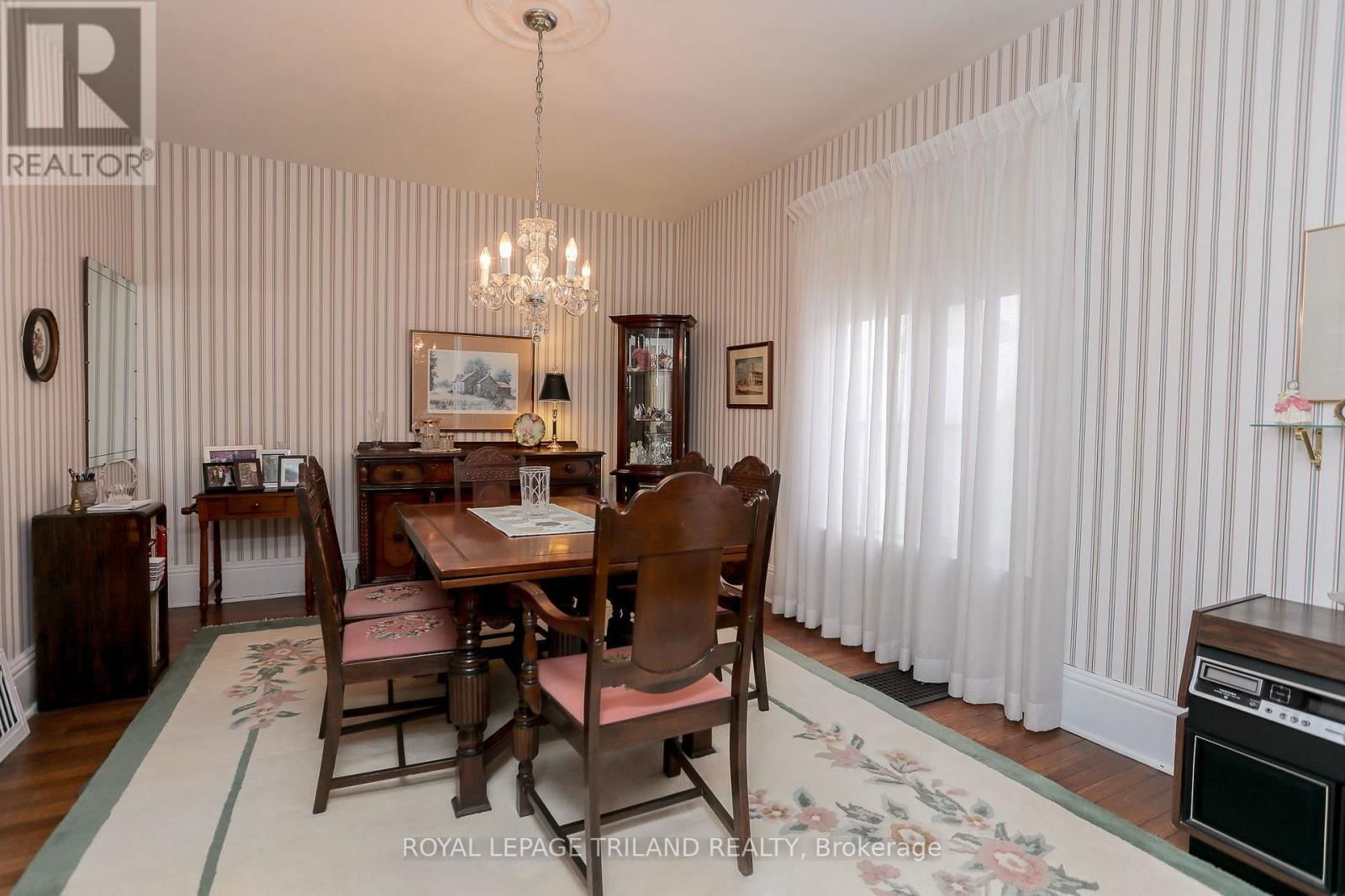 7 HUGHES STREET Image 11