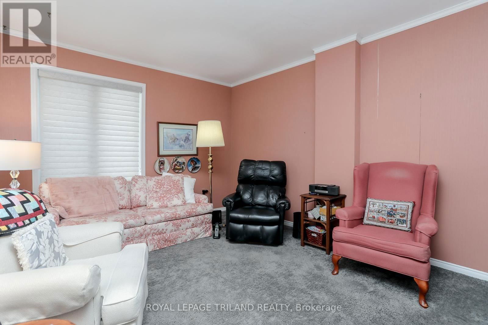 7 HUGHES STREET Image 19