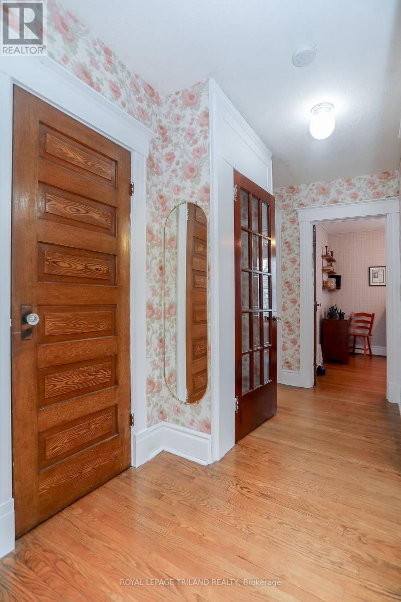 7 HUGHES STREET Image 21