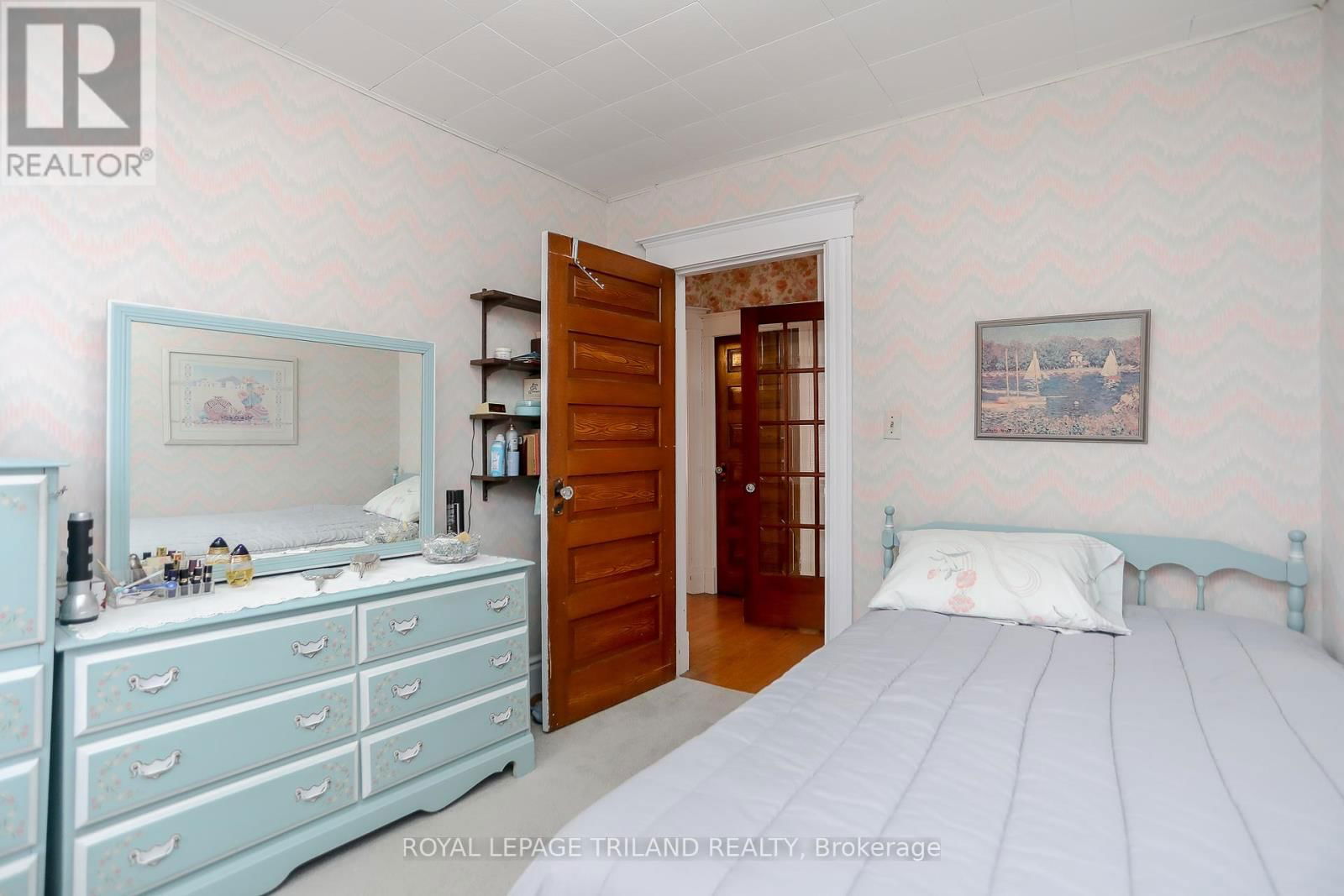 7 HUGHES STREET Image 27