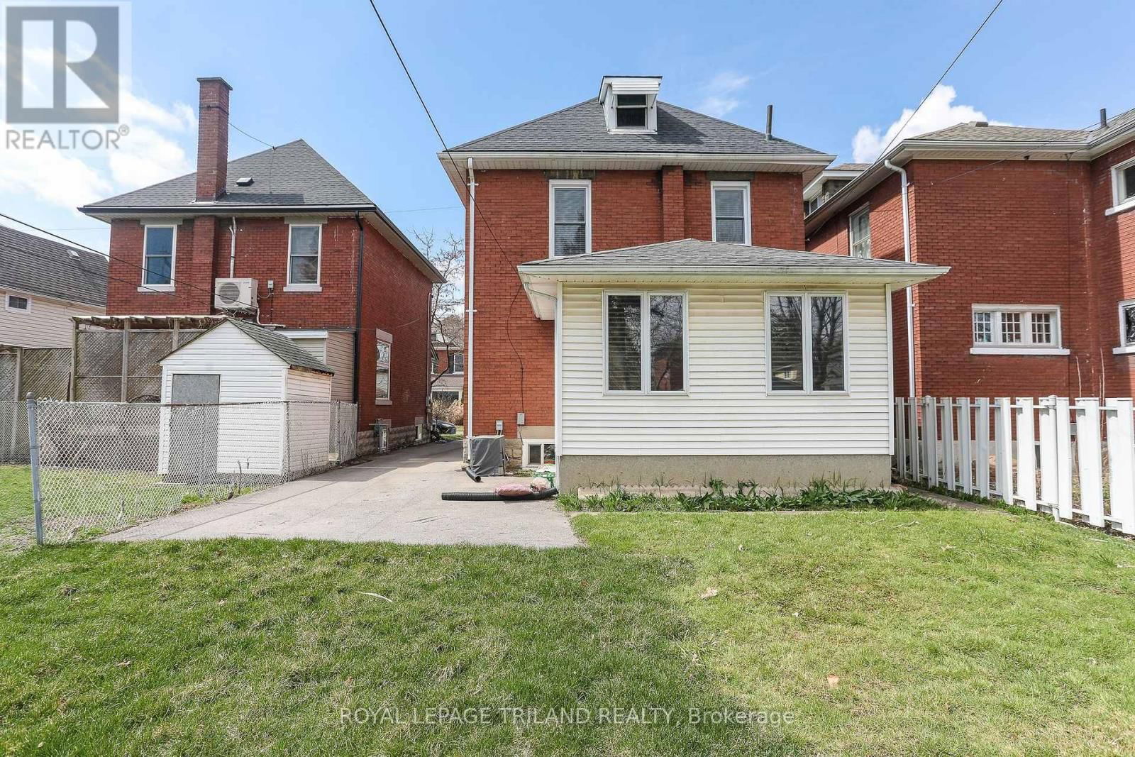 7 HUGHES STREET Image 37