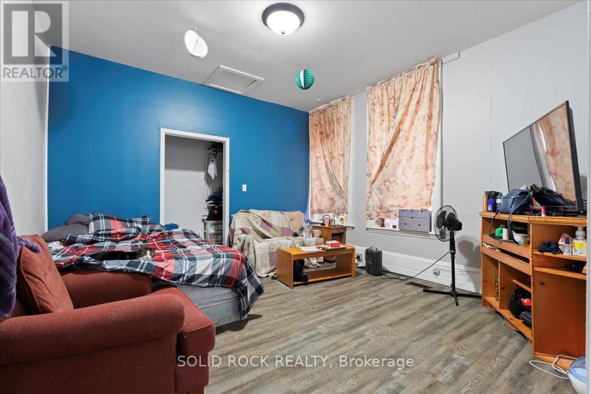 308 VICTORIA STREET NORTH Image 10