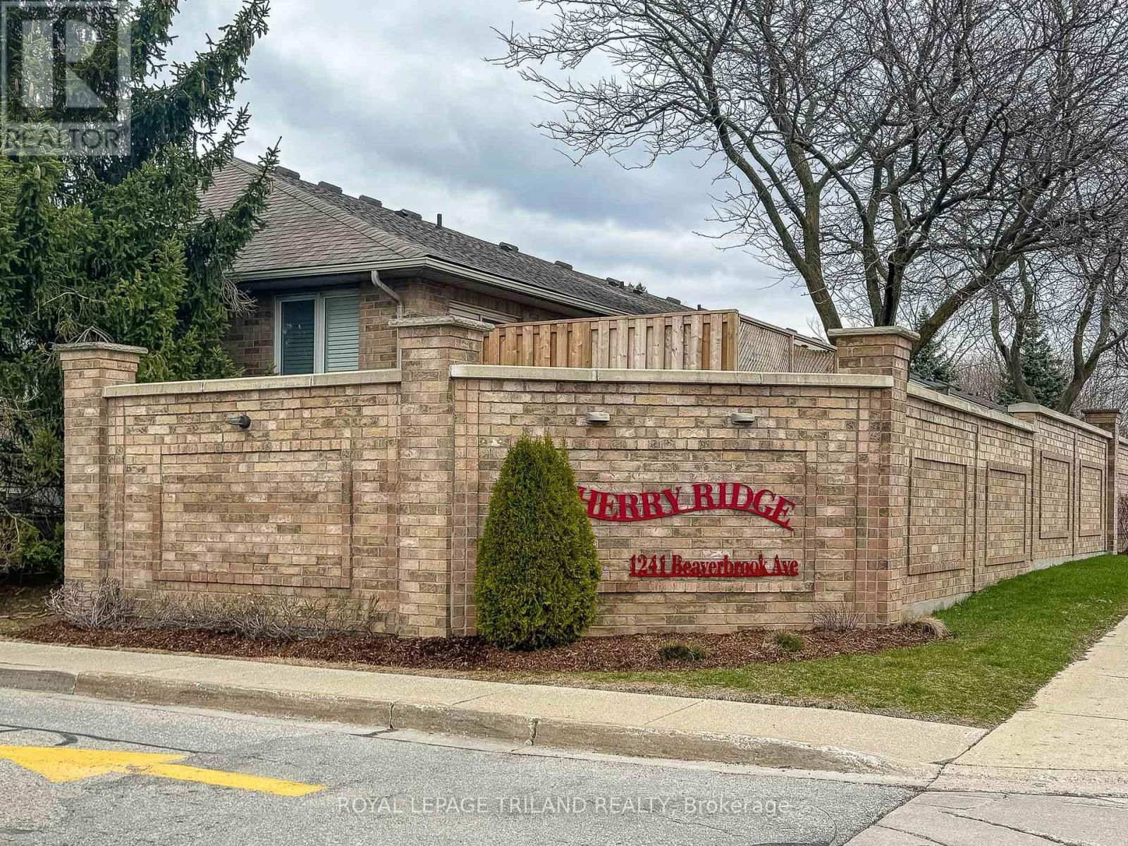 20 - 1241 BEAVERBROOK AVENUE Image 1