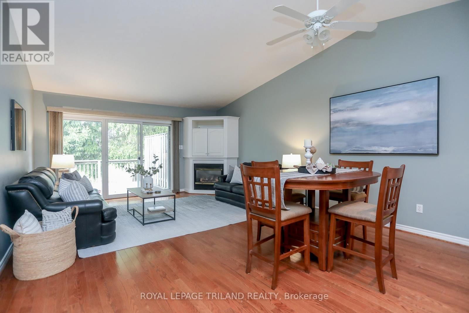 20 - 1241 BEAVERBROOK AVENUE Image 13