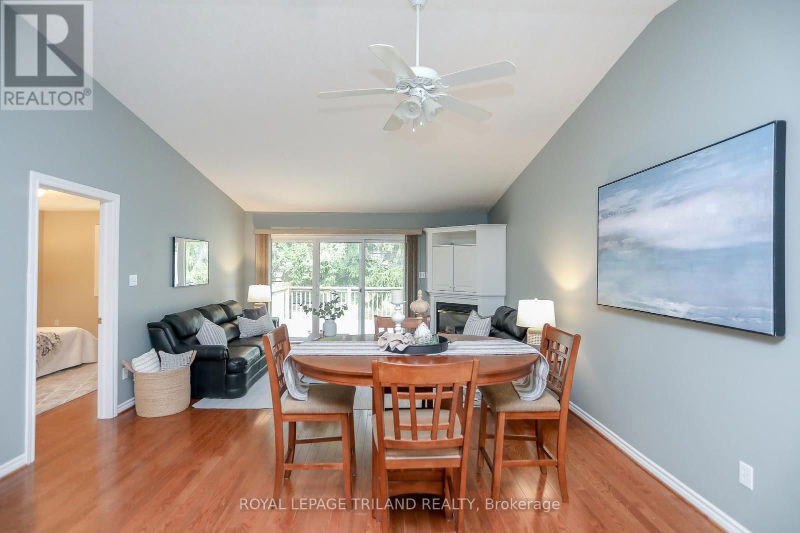 20 - 1241 BEAVERBROOK AVENUE Image 20