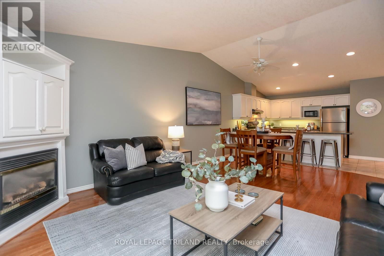 20 - 1241 BEAVERBROOK AVENUE Image 25