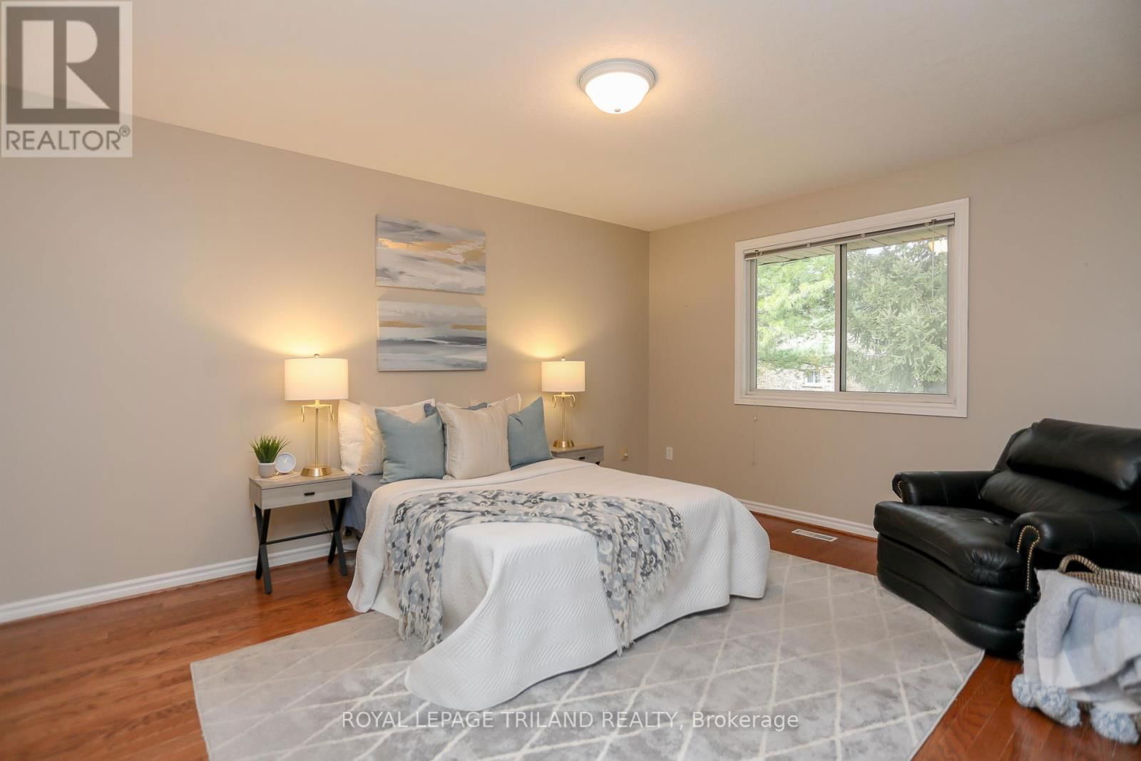 20 - 1241 BEAVERBROOK AVENUE Image 27