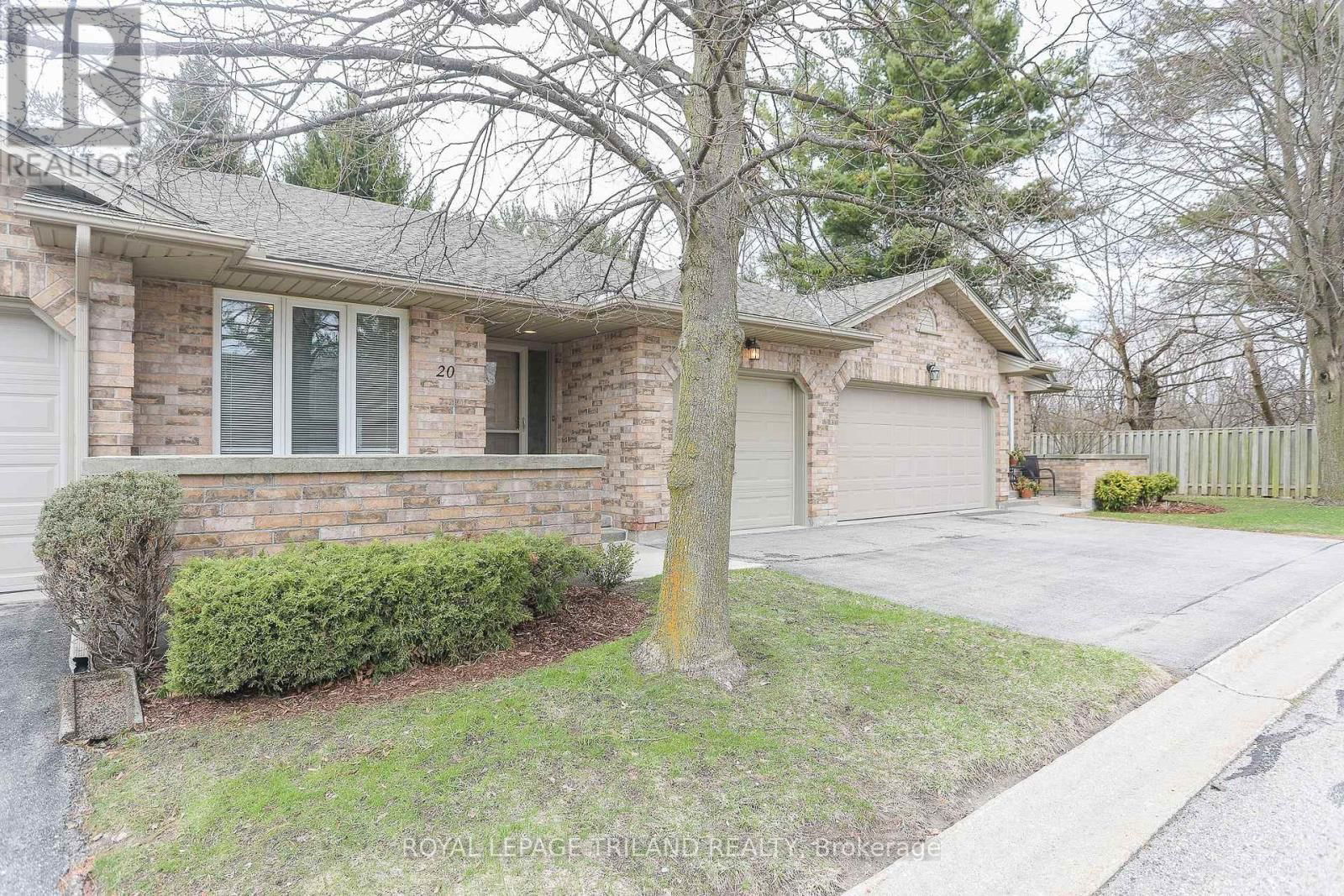 20 - 1241 BEAVERBROOK AVENUE Image 3