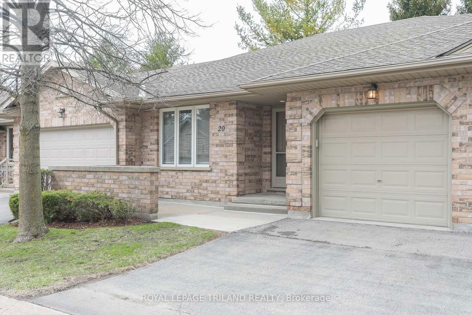 20 - 1241 BEAVERBROOK AVENUE Image 4